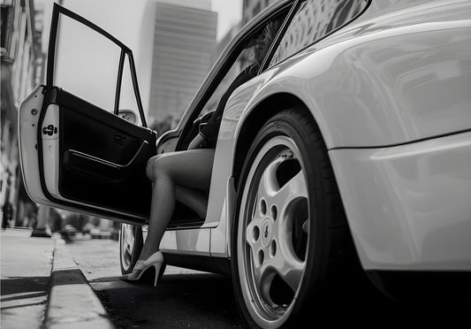 Porsche 964 City Exit – Black and White