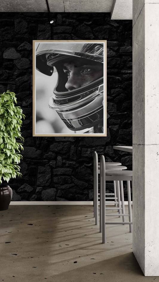 Racing Helmet Portrait Wall Print – Modern Black & White Motorsport Artwork