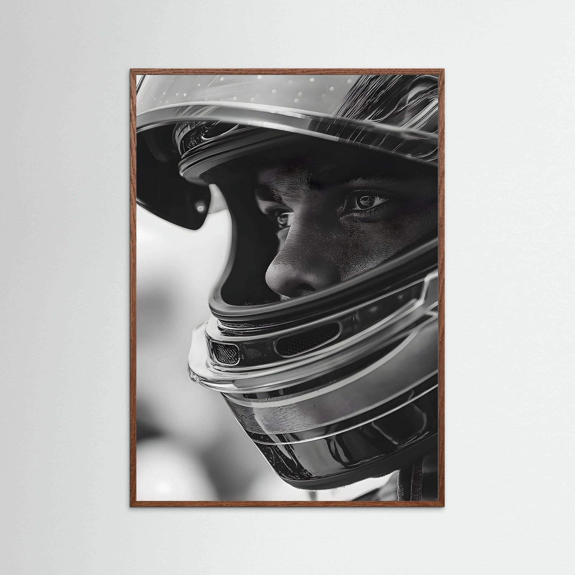 Racing Helmet Portrait Wall Print – Modern Black & White Motorsport Artwork